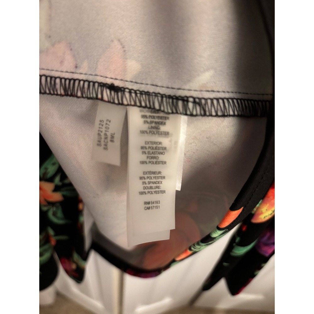 Siena Floral Wrap Dress – Size 10 – Elegant & Sexy with Self-Tie Belt - Picture 8 of 10